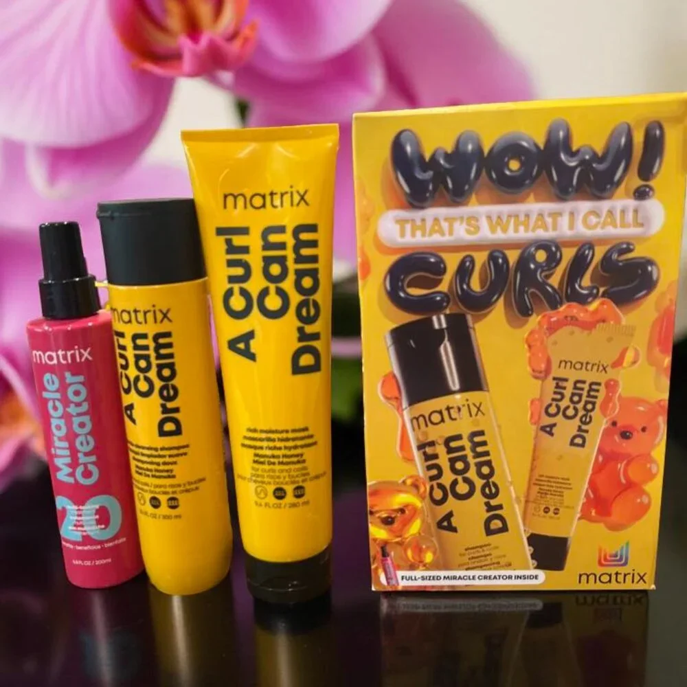 Matrix WOW! That's Curls - A Curl Can Dream Holiday Shampoo Conditioner Creator